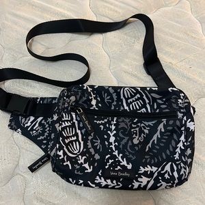 Vera Bradley black lighten up adjustable belt bag Fanny pack shoulder crossbody